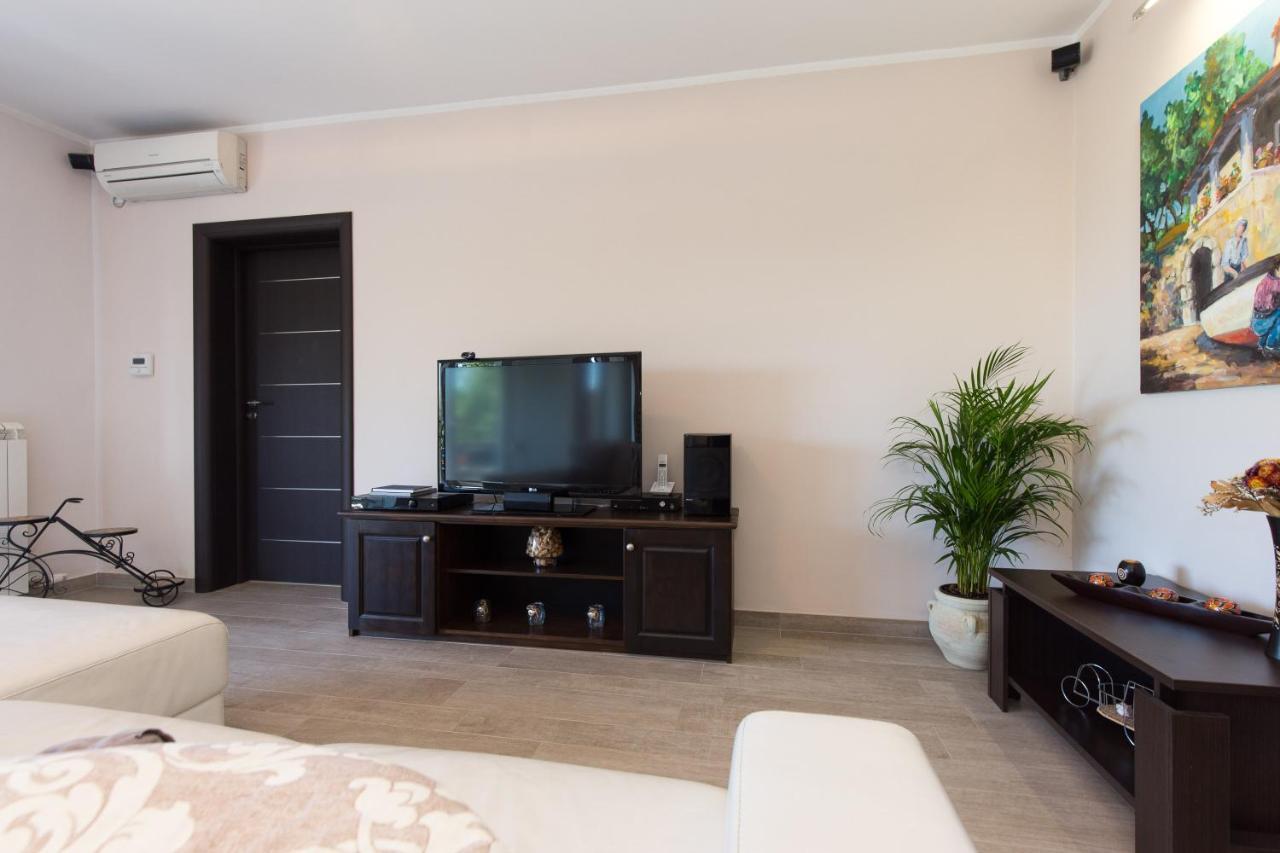 Deluxe Sea View Mate Balote Apartment *